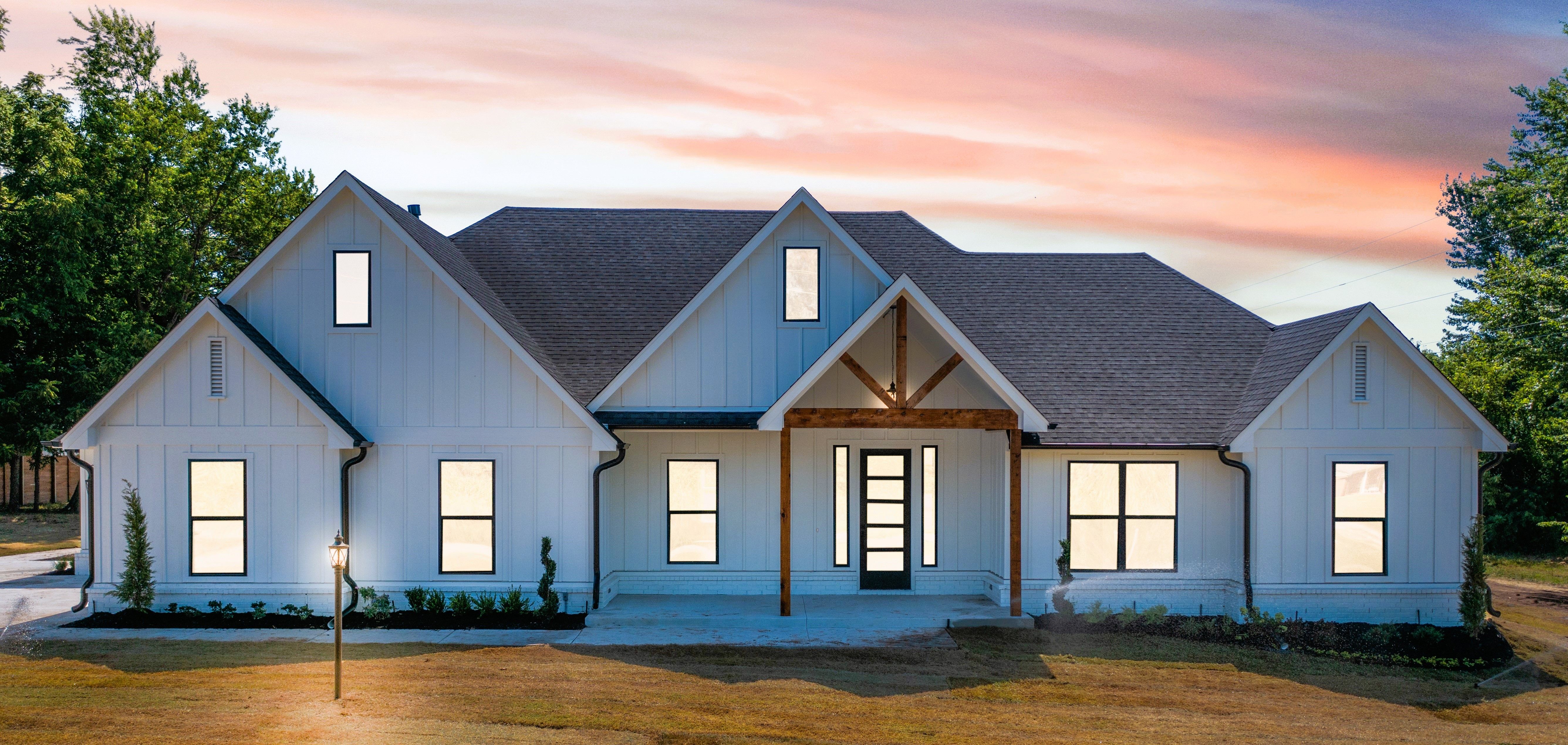 Modern exterior of a custom-built home by Mahogany Homes Tulsa.