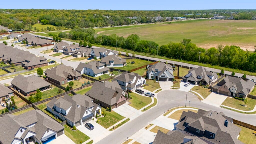 Stunning modern exterior of a luxury home by Mahogany Homes Tulsa.